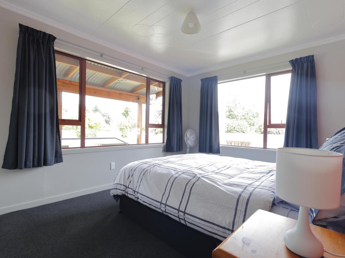 Mokonui Cottage - Te Anau Holiday Home Экстерьер фото